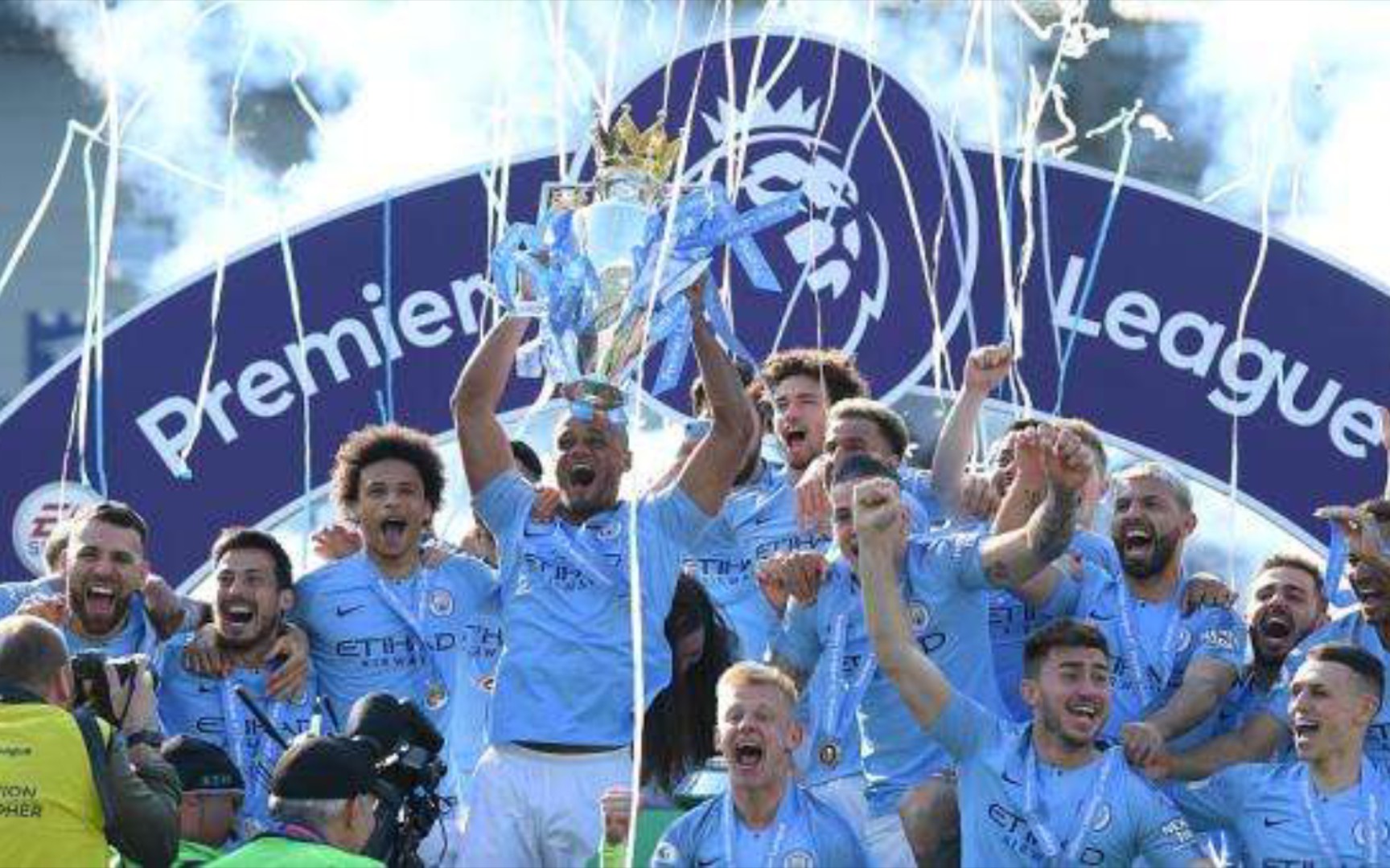 许多球迷心 许多球迷心